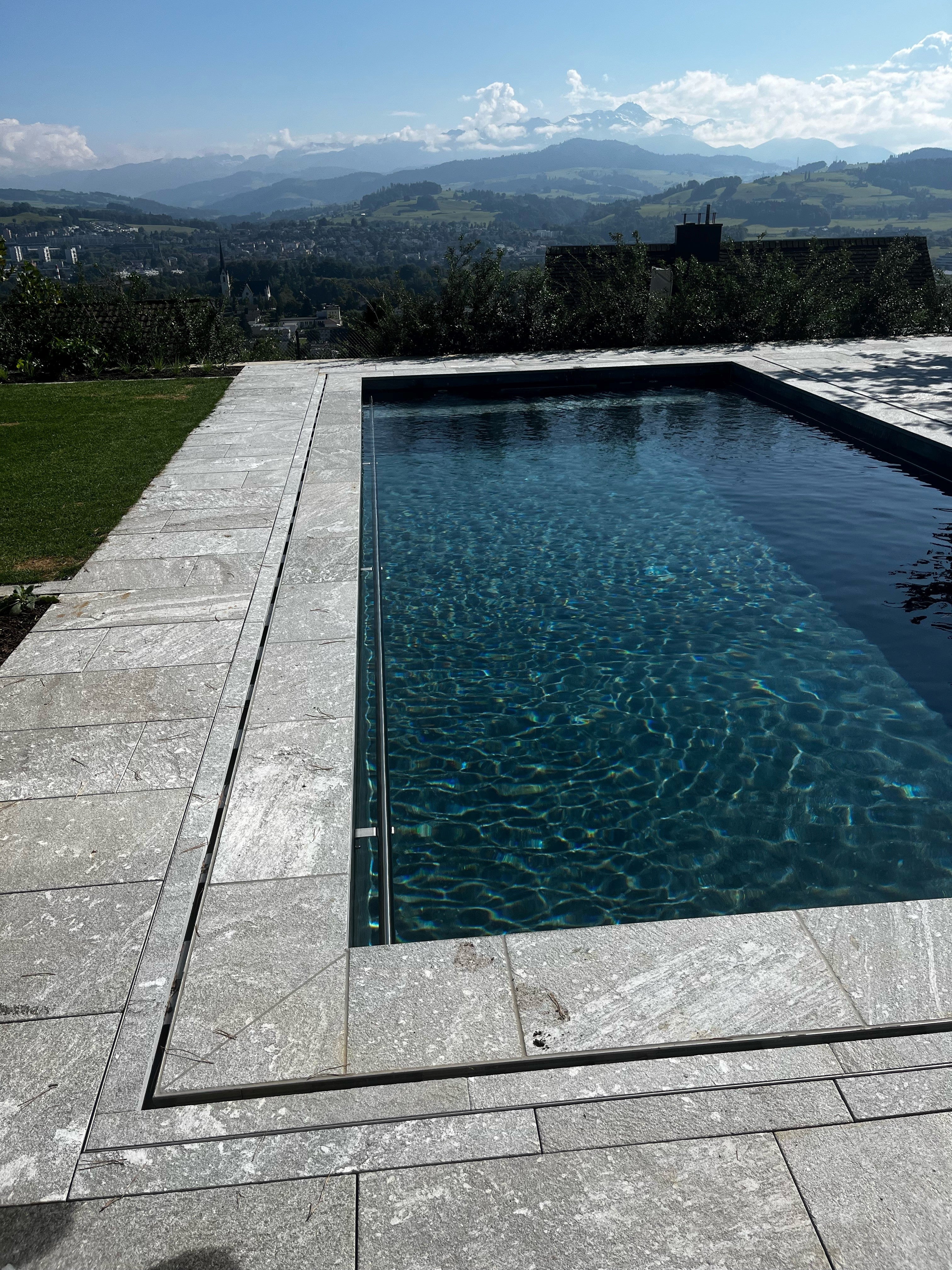 Edelstahl Rinnen / Zubehör